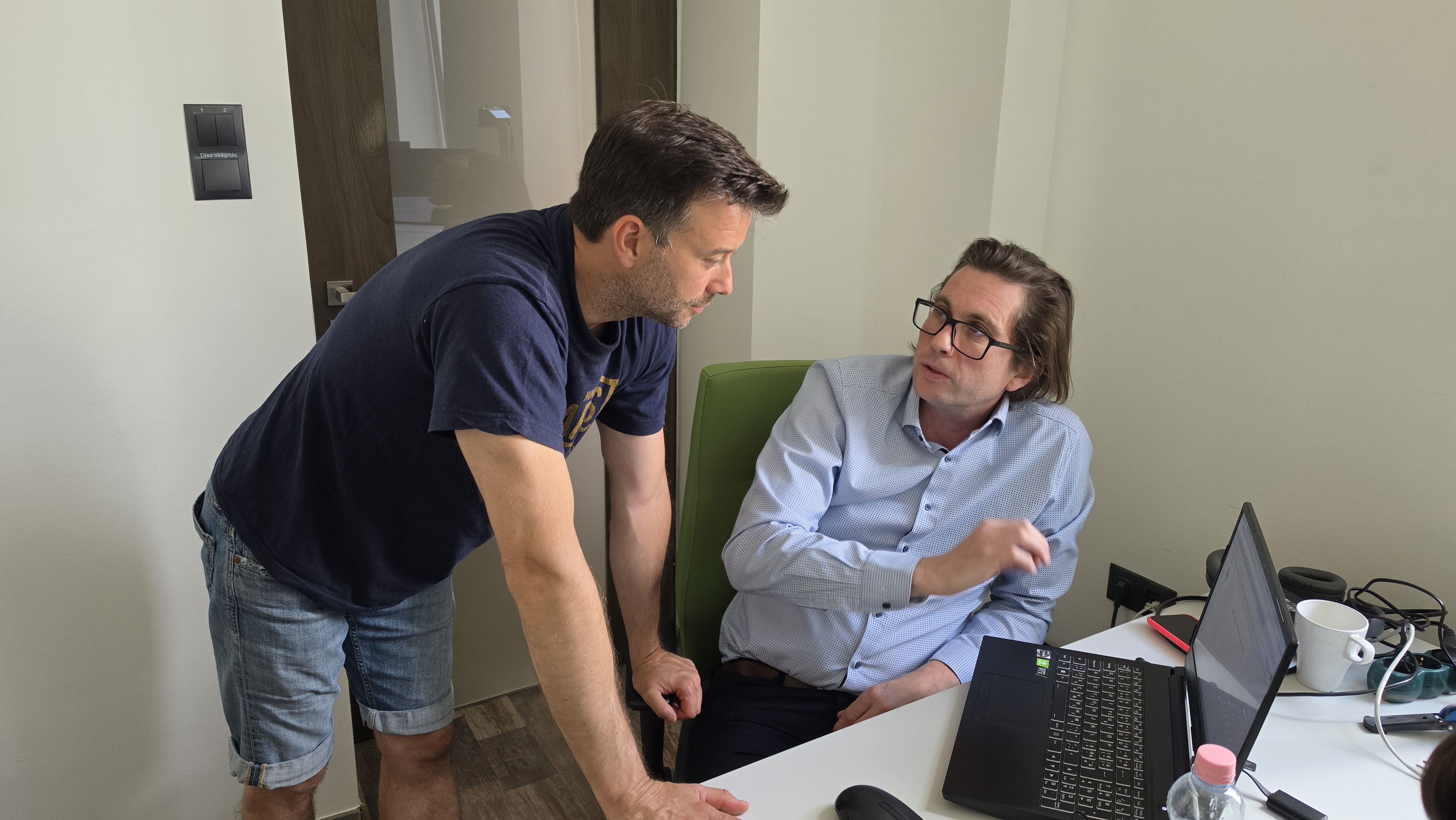 Közös munka a Wenova AI workshopon